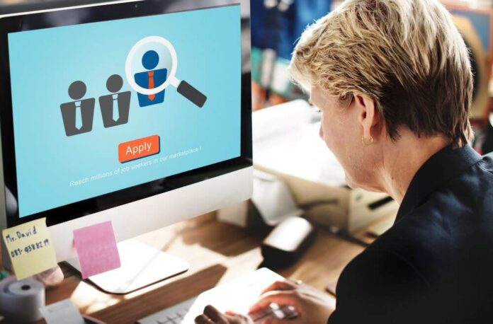 Can’t Get in Front of Procurement Teams? LinkedIn Targeting Tactics that Actually Work