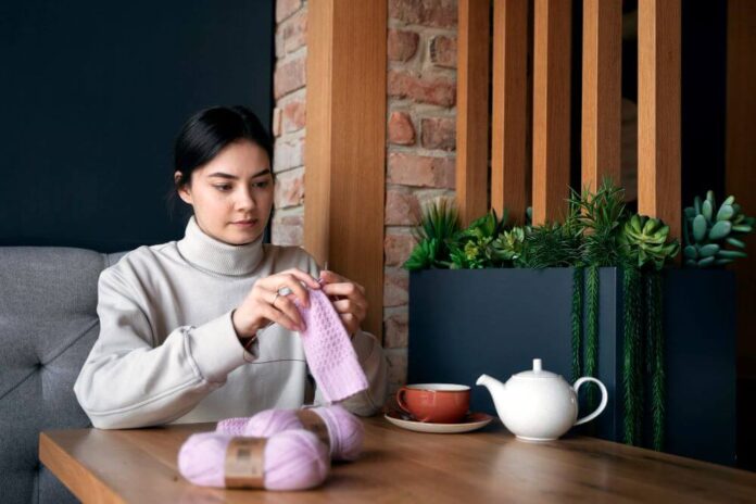 10 Effortless Ways to Style Knitwear for Work and Weekends