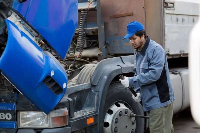 Who’s Liable in a Manhattan Truck Accident Involving Multiple Vehicles?