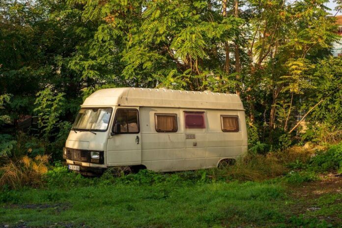 How Free RV Removal Services Help You Dispose Of Unwanted Vehicles