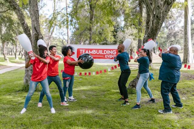 How Montreal Companies Build Stronger Teams Outdoors